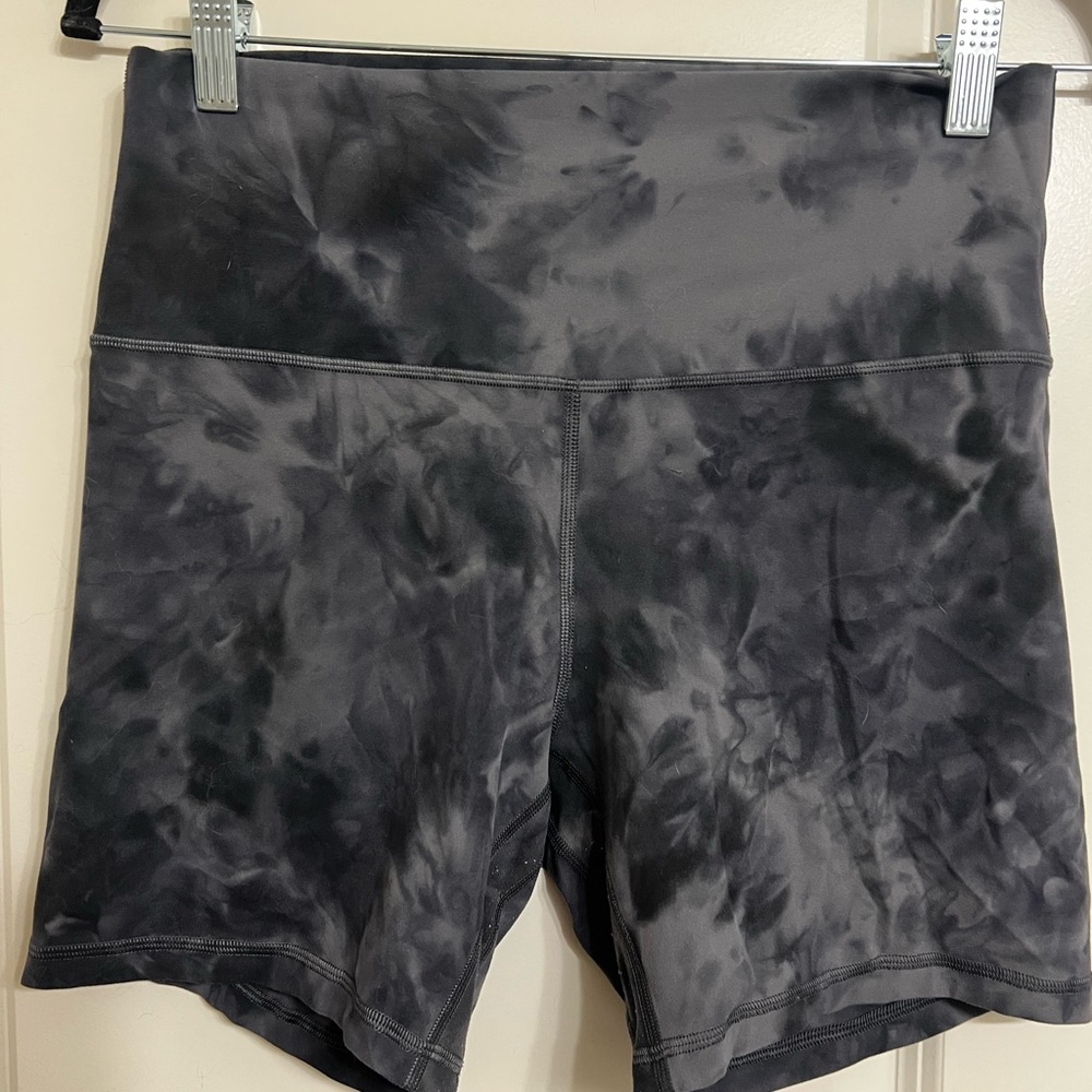 Lululemon Diamond Dye Pitch Grey Graphite Grey Align 6” Short